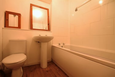 2 bed flat, The Chare, Newcastle Upon Tyne, Newcastle, NE14DD - Image 8